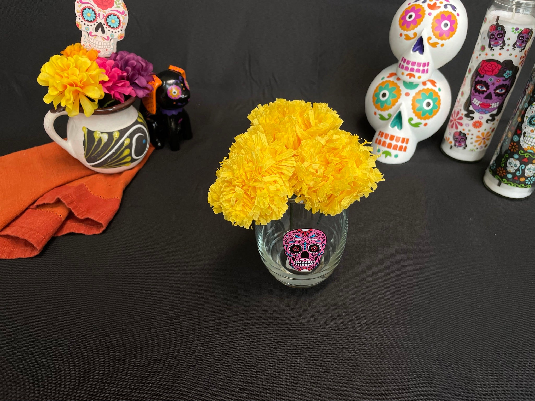 Día de Los Muertos DIY Paper Marigolds